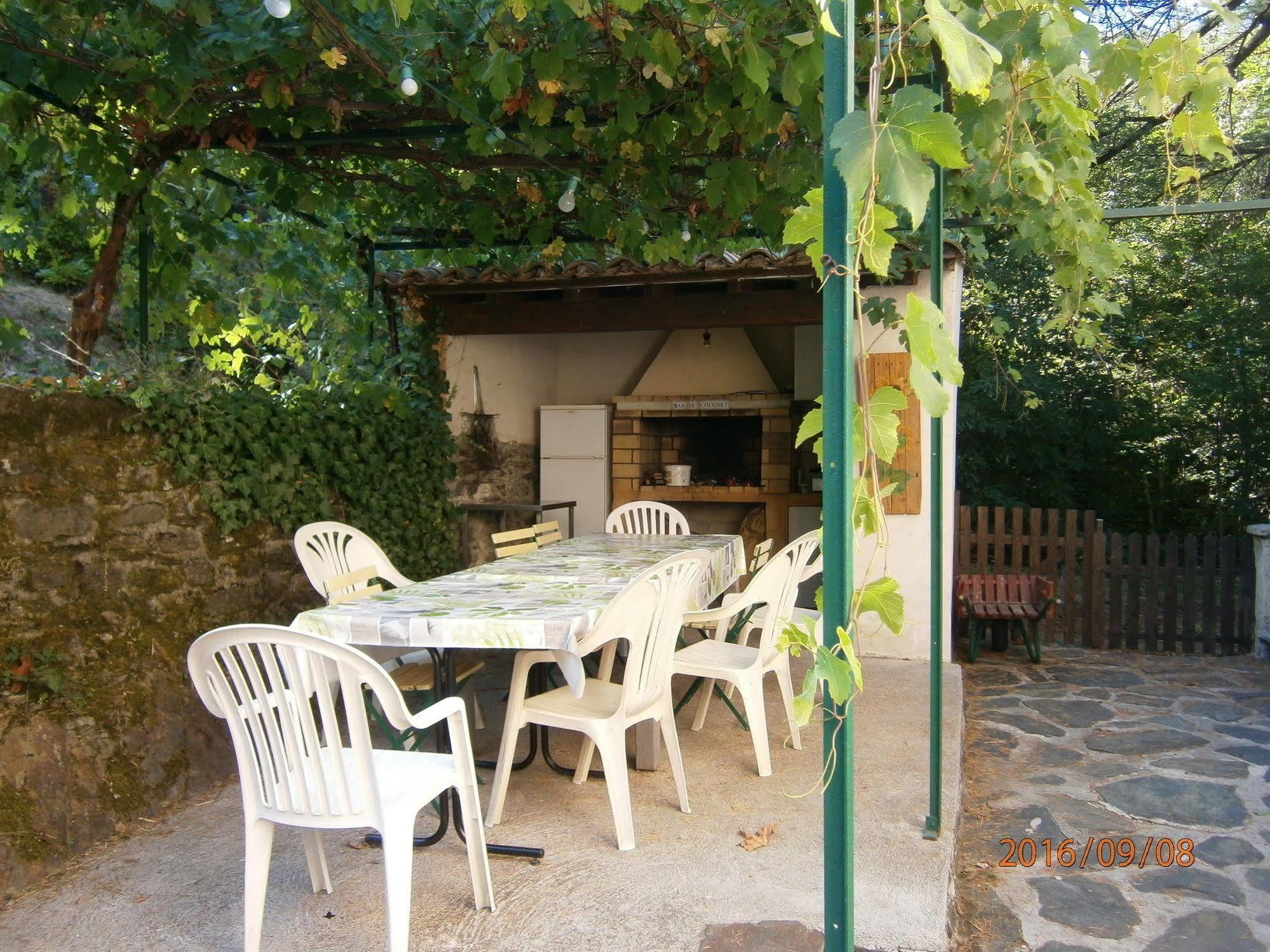 Mas Du Cougnet Hotel Valleraugue Bagian luar foto